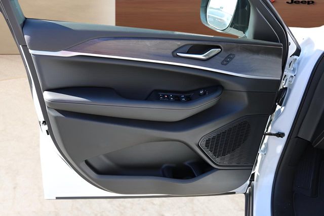 New Car 2025 Jeep Grand Cherokee  Limited For Sale Under $40,000 In Austin, Texas