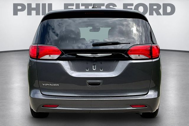 2023 Chrysler Voyager LX - 4
