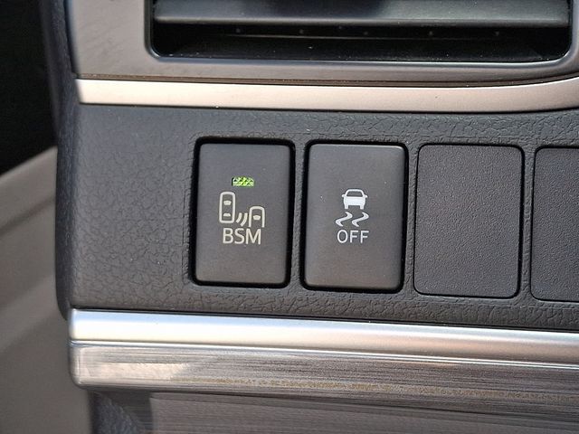 2013 Toyota Camry Hybrid XLE Silver at Auto Express Mitsubishi