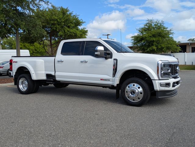 White Metallic 2024 Ford F-450 Super Duty Limited Crew Cab LB DRW 4WD Pickup Truck Four-Wheel Drive Automatic