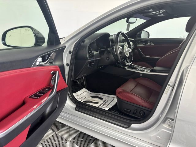 Used 2018 Kia Stinger Sedan