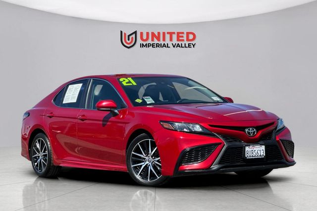 2021 Toyota Camry SE FWD