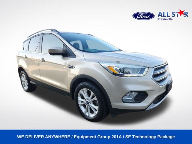 White Gold Metallic 2017 Ford Escape SUV / Crossover Front-Wheel Drive 6-Speed Automatic