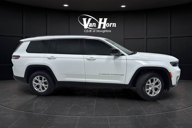 Used 2023 Bright White Clearcoat Jeep Limited image 8