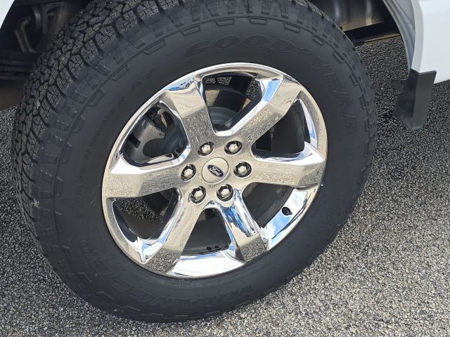 2022 Ford F-150 XLT:B02060