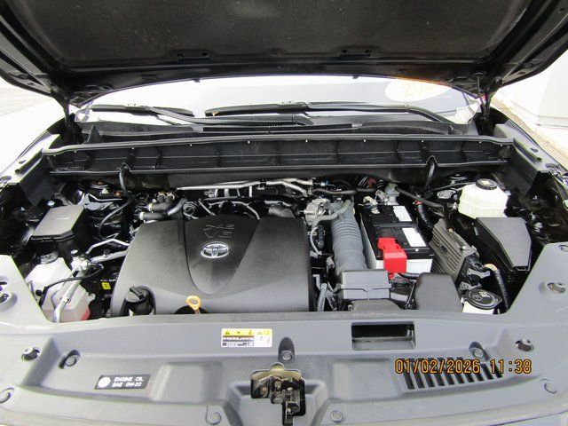 used 2022 Toyota Highlander car, priced at $21,999