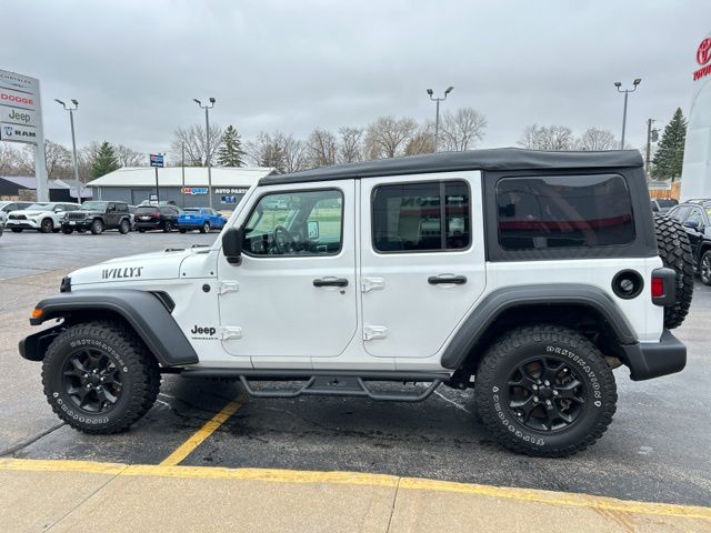 View vehicle photo 6