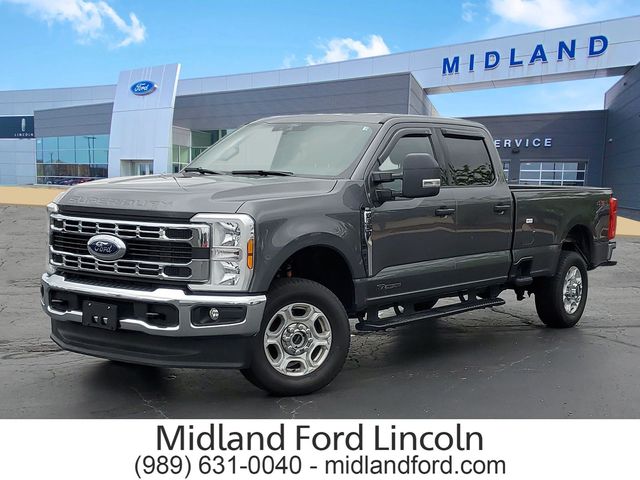Gray Metallic 2025 Ford F-350 Super Duty Pickup Truck Four-Wheel Drive Automatic