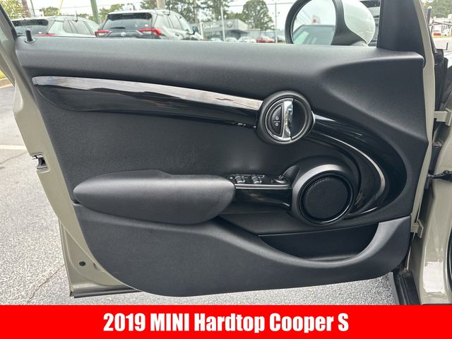 2019 MINI Cooper S Signature 4