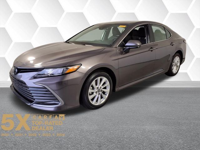 2024 Toyota Camry LE photo