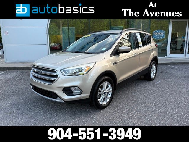 White Gold Metallic 2017 Ford Escape SE FWD SUV / Crossover Front-Wheel Drive 6-Speed Automatic