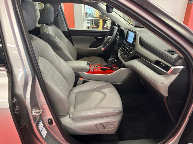 Used 2022 Toyota Highlander SUV