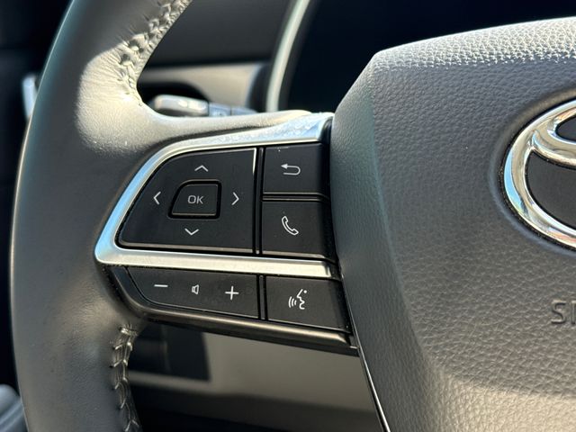 Used 2021 Toyota Highlander SUV