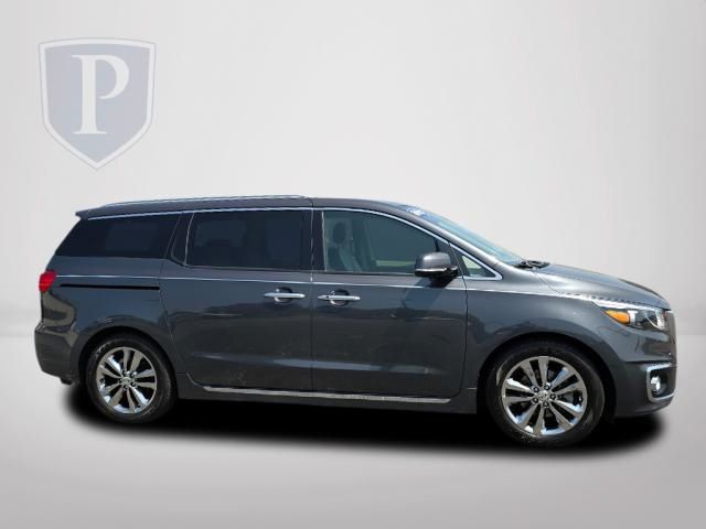 2017 Kia Sedona SXL 10