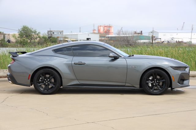 2025 Ford Mustang GT - 3