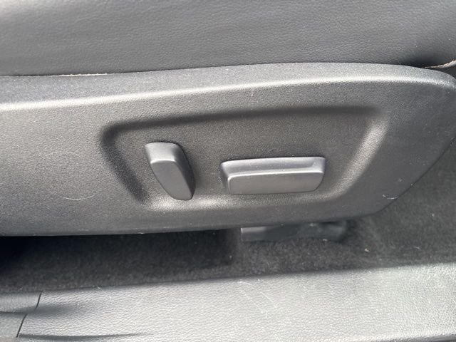 used 2015 Toyota Highlander car, priced at $15,999