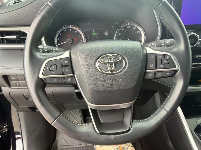 Used 2024 Toyota Highlander SUV