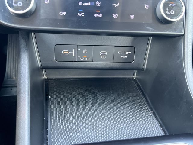 Used 2025 Black Hyundai SEL image 21