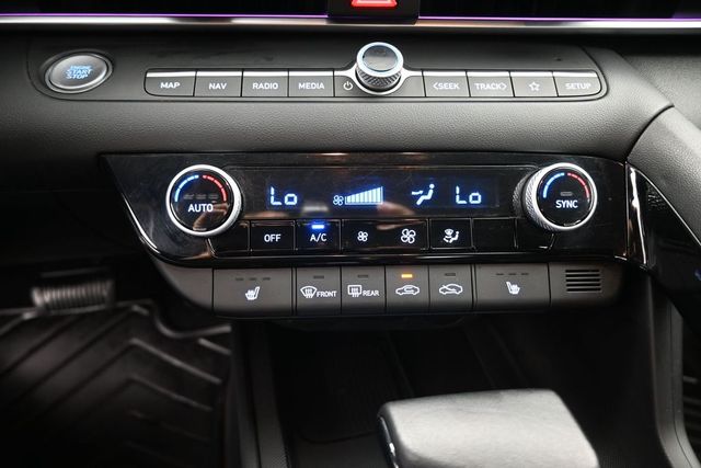 Used 2024 Hyundai Elantra Sedan