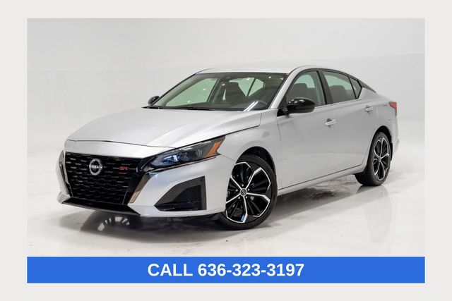 Brilliant Silver Metallic 2025 Nissan Altima Sedan All-Wheel Drive Continuously Variable Transmission