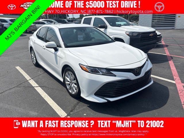 Super White 2020 Toyota Camry Sedan Front-Wheel Drive 8-Speed Automatic