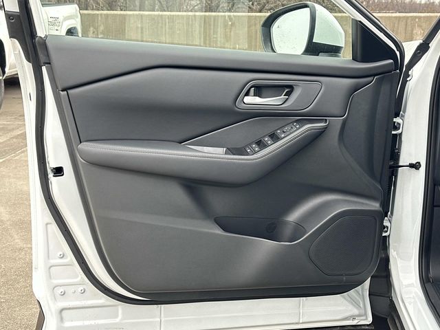 2026 Nissan Rogue SV - Photo 9