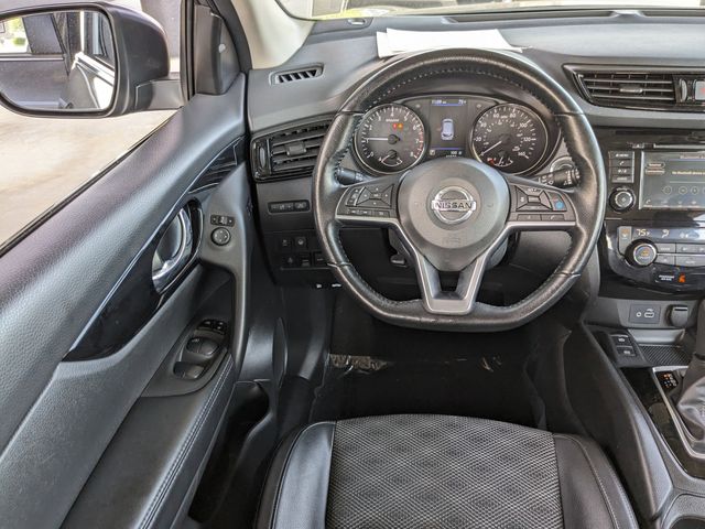 2022 Nissan Rogue Sport SV photo