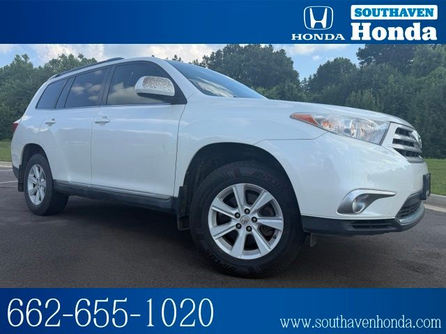 Blizzard White Pearl 2012 Toyota Highlander SUV / Crossover Front-Wheel Drive 5-Speed Automatic Overdrive