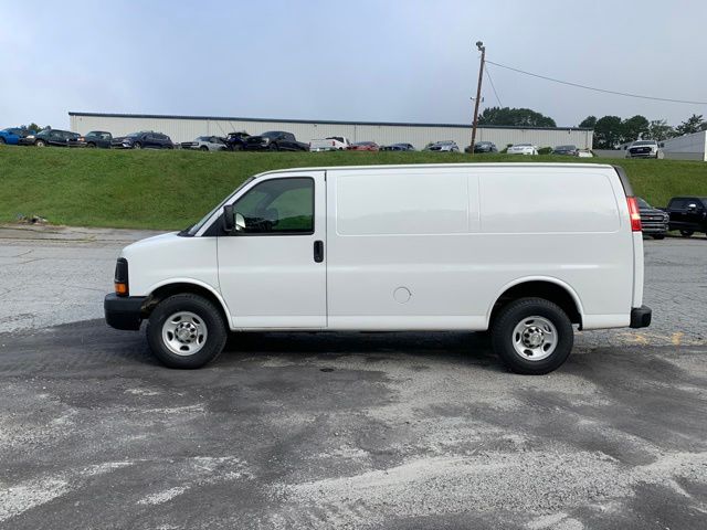 Used 2011 White Chevrolet Work Van image 5