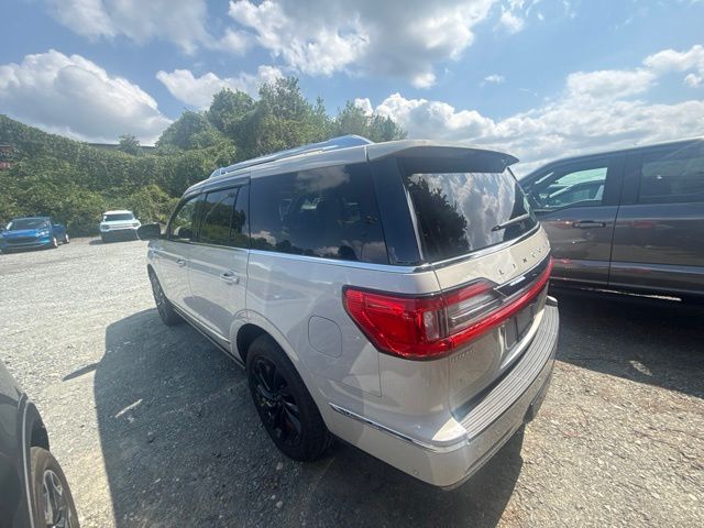Used 2020 White Lincoln Reserve image 3