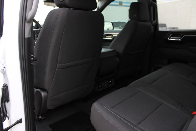 Used 2022 White Chevrolet LT image 22