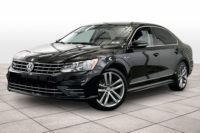 2017 Volkswagen Passat R-Line