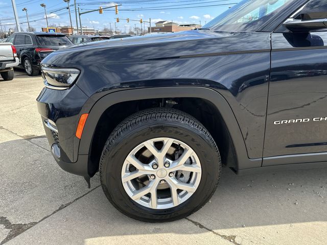 Certified Used 2024 Black Jeep Limited image 35