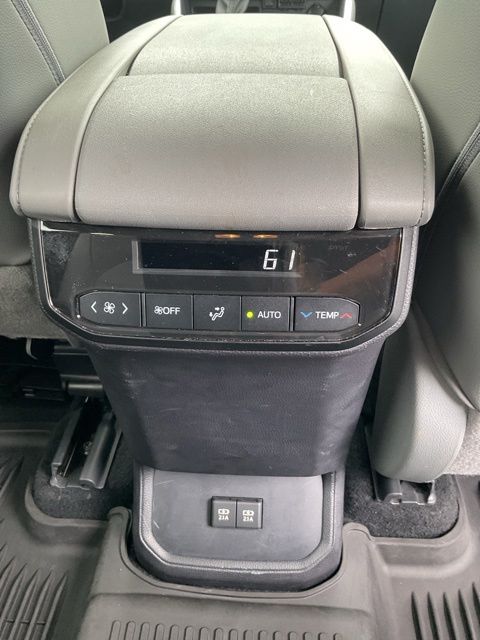 Used 2021 Toyota Highlander Hybrid SUV