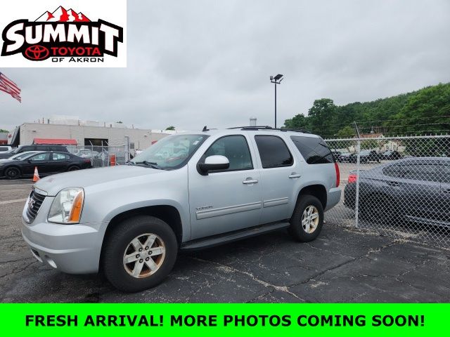 Quicksilver Metallic 2013 GMC Yukon SUV / Crossover Four-Wheel Drive 6-Speed Automatic Overdrive
