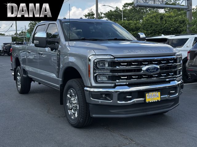 Silver Metallic 2023 Ford F-250 Super Duty Lariat Crew Cab 4WD Pickup Truck Four-Wheel Drive Automatic