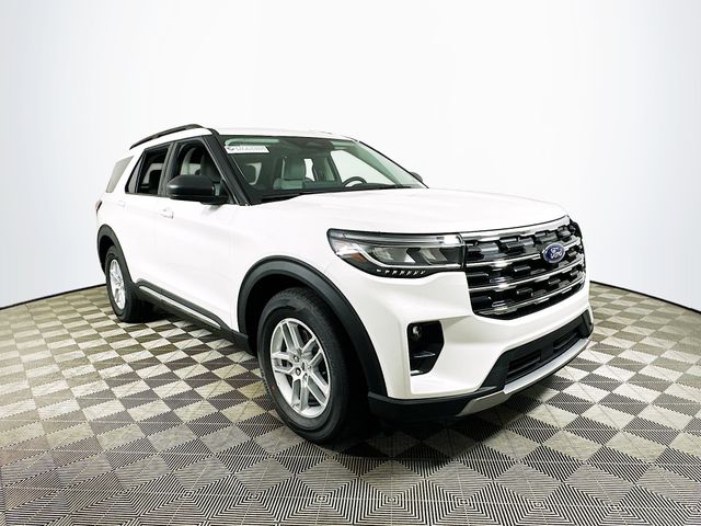 White Metallic 2025 Ford Explorer Active RWD SUV / Crossover Rear-Wheel Drive Automatic