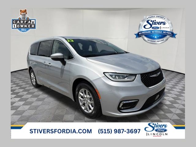 Silver Mist Clearcoat 2023 Chrysler Pacifica Minivan Front-Wheel Drive 9-Speed Automatic