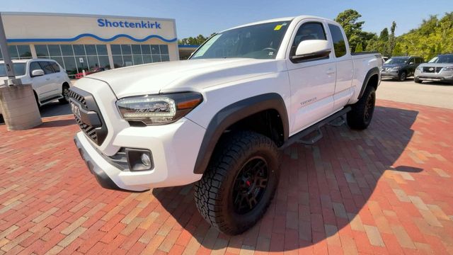 Used 2016 Toyota Tacoma Truck