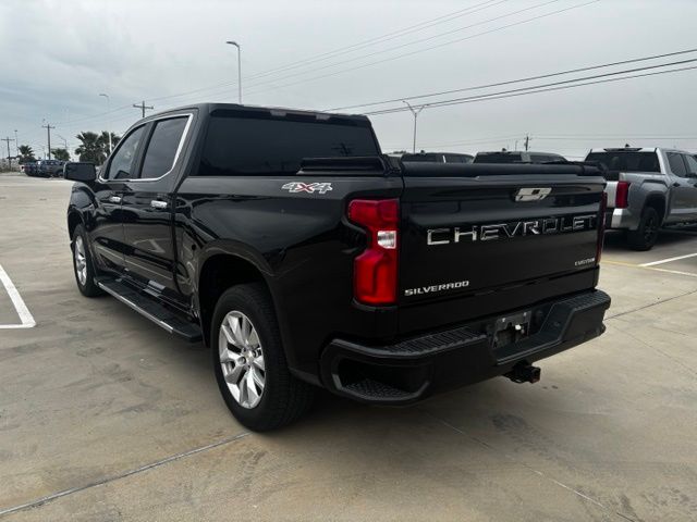 Used 2022 Black Chevrolet Custom image 4