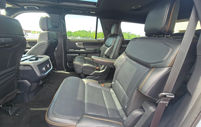 Used 2025 Gray Ford Tremor image 5