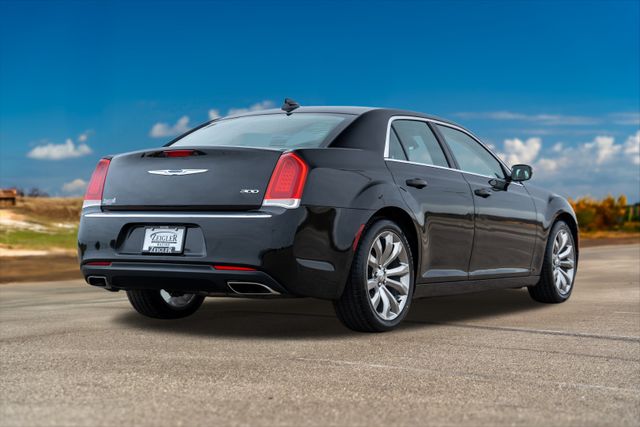 2018 Chrysler 300 Touring 7