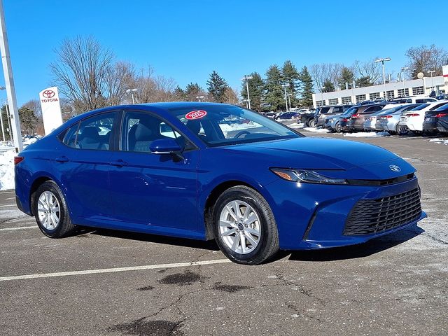 2025 Toyota Camry LE FWD