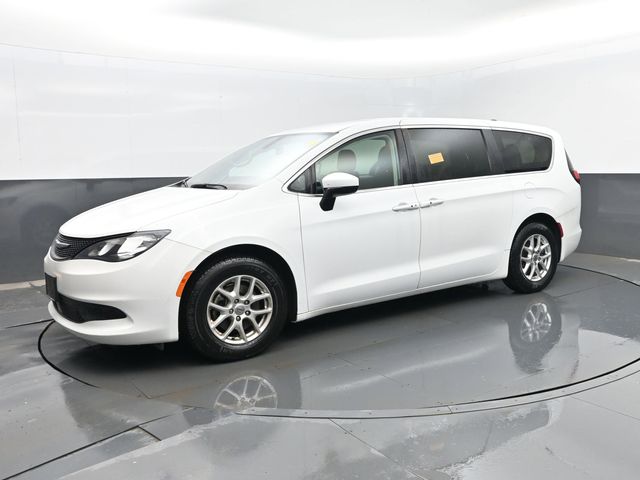 2022 Chrysler Voyager LX FWD