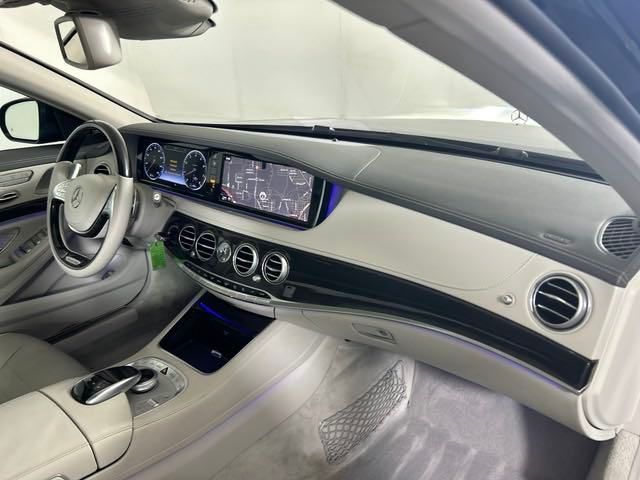 2015 Mercedes-Benz S-Class S 550 42