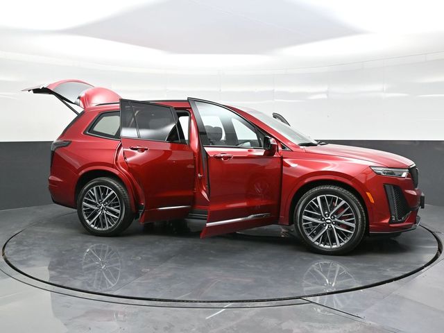 2025 Cadillac XT6 Sport photo