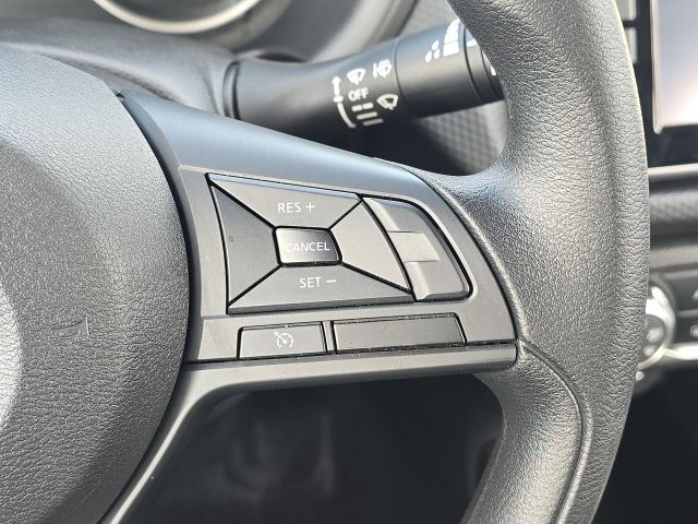 2024 Nissan Kicks S:B01807