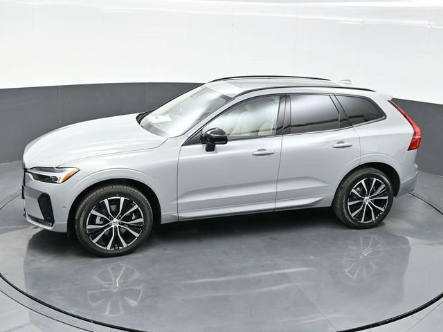 2025 Volvo XC60  photo