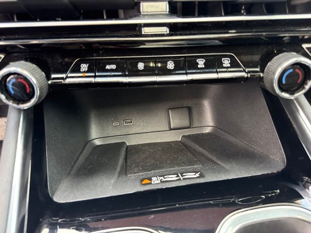 Used 2024 Chevrolet Traverse SUV