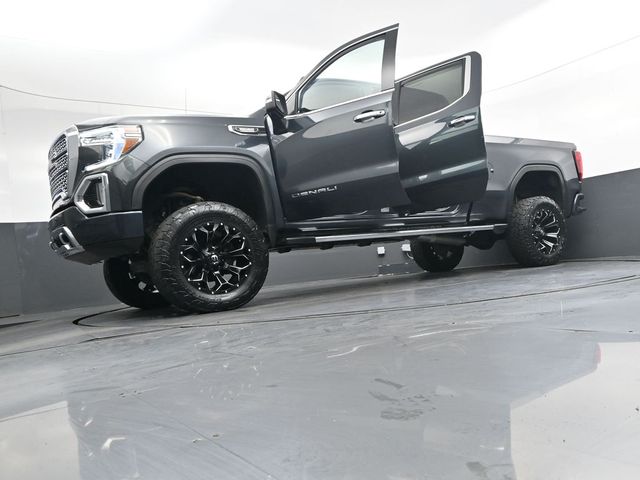 Used 2021  GMC Denali image 39